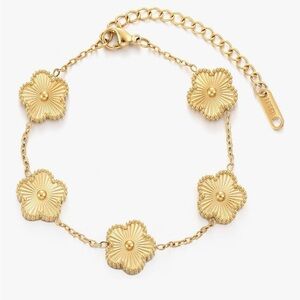 Gold 5 motif Floral clover Bracelet 18kt plated designer loom and style